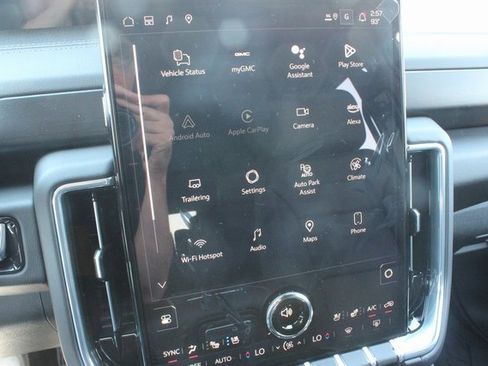 New 2025 GMC Yukon XL Denali w/ Sun & Power Step Package image 38