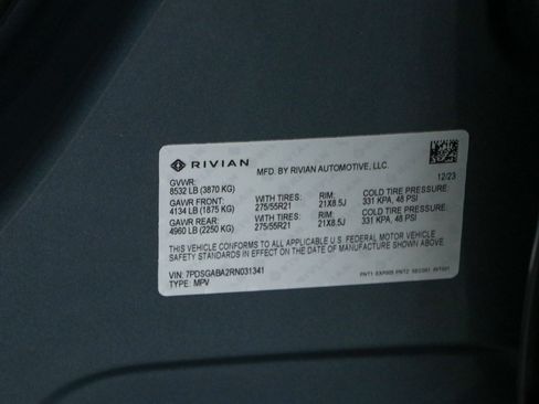 Used 2024 Rivian R1S Adventure AWD/4WD image 31