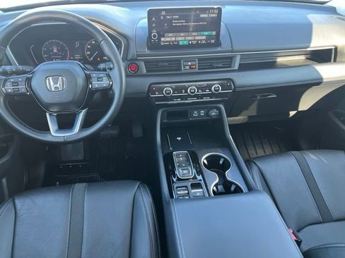 Used 2023 Honda Pilot Touring image 13