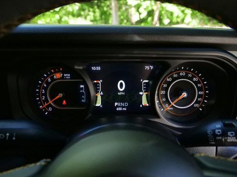 Used 2024 Jeep Wrangler Unlimited Sport w/ Convenience Group AWD/4WD image 7