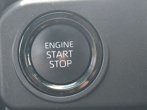 Used 2025 Toyota Tacoma SR5 AWD/4WD image 26