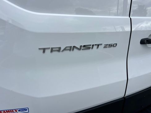 Used 2024 Ford Transit 250 148 Medium Roof RWD image 17
