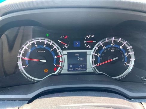 Used 2018 Toyota 4Runner Limited AWD/4WD image 7