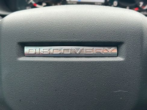 Used 2024 Land Rover Discovery Dynamic SE AWD/4WD image 43