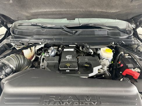 Used 2024 RAM 2500 Laramie AWD/4WD image 31
