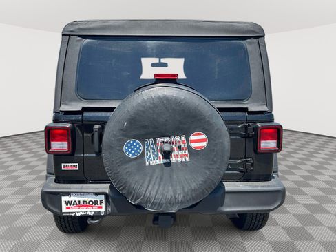 Used 2022 Jeep Wrangler Sport AWD/4WD image 5