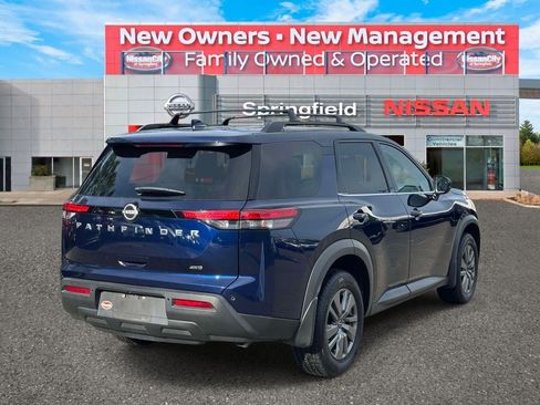 Used 2025 Nissan Pathfinder SV AWD/4WD image 5