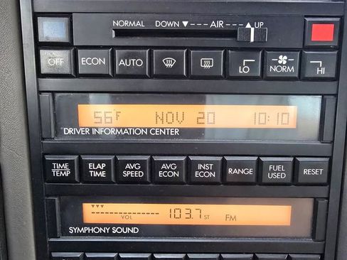 Used 1993 Cadillac Allante FWD image 18
