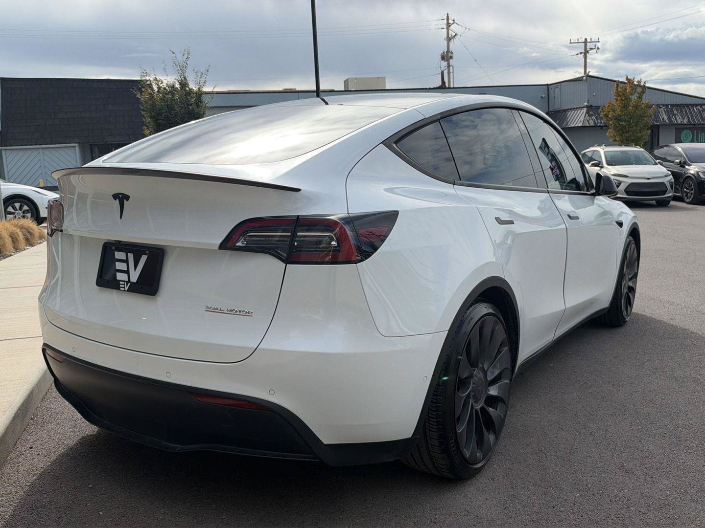 Used 2022 Tesla Model Y Performance AWD/4WD image 8