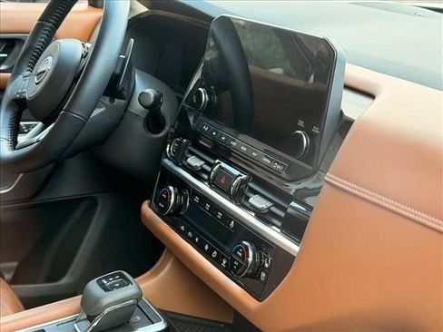 Used 2023 Nissan Pathfinder Platinum w/ Lighting Package (N93) image 3