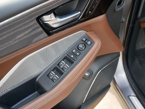 Certified 2024 Acura MDX SH-AWD w/ Advance Package image 19