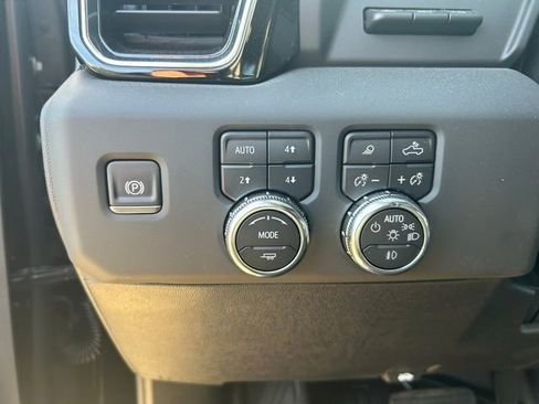 New 2025 GMC Sierra 2500 Denali w/ Denali Reserve Package image 15