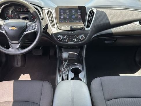 Used 2023 Chevrolet Malibu LT image 24