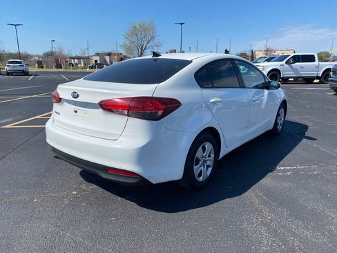 Used 2017 Kia Forte LX image 9