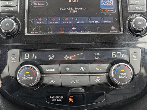 Used 2019 Nissan Rogue SL image 21