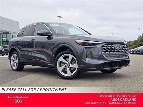 Used 2025 Audi Q5 Premium Plus w/ Premium Plus AWD/4WD image 1