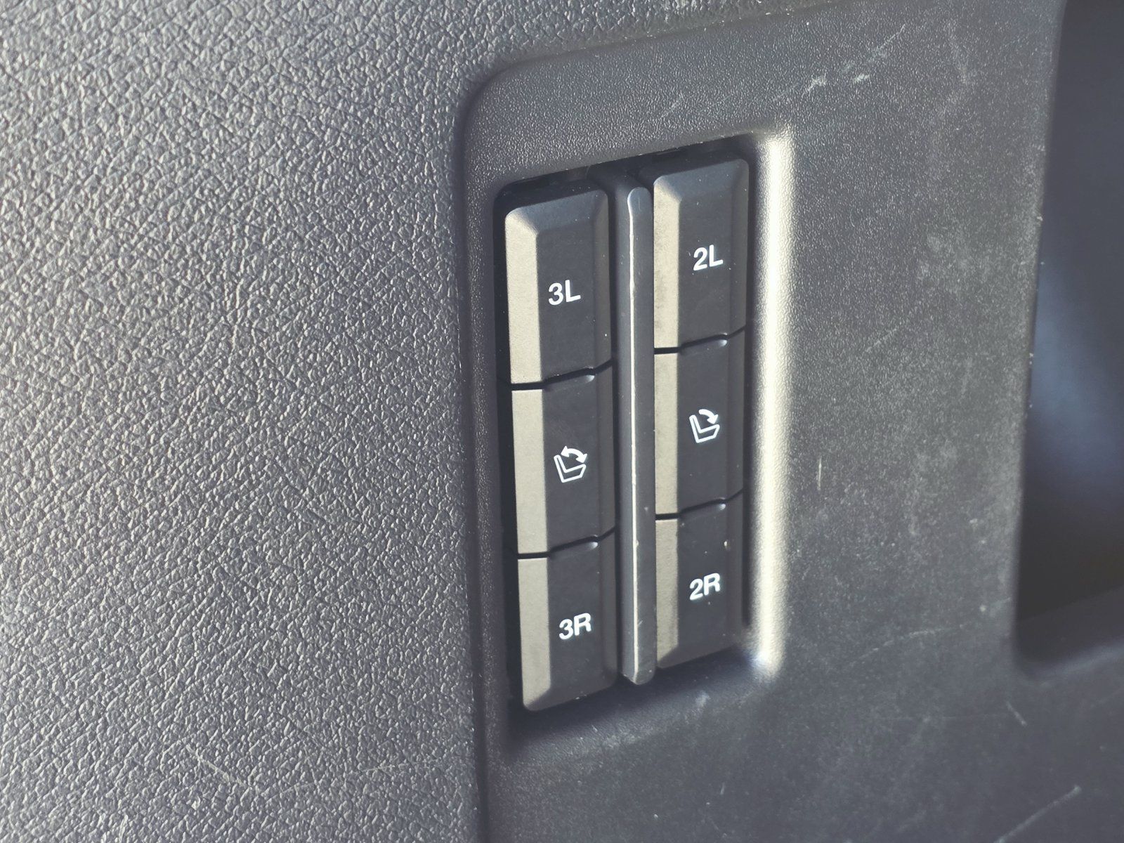 Used 2023 Ford Expedition Limited RWD image 20