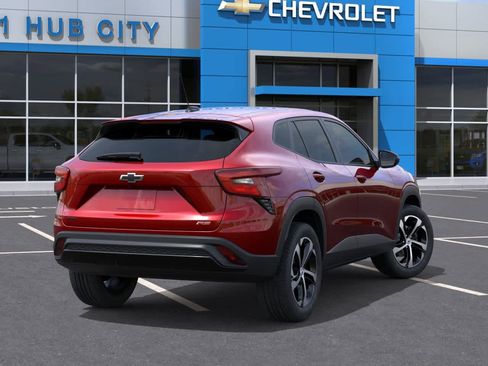 New 2026 Chevrolet Trax RS FWD image 4