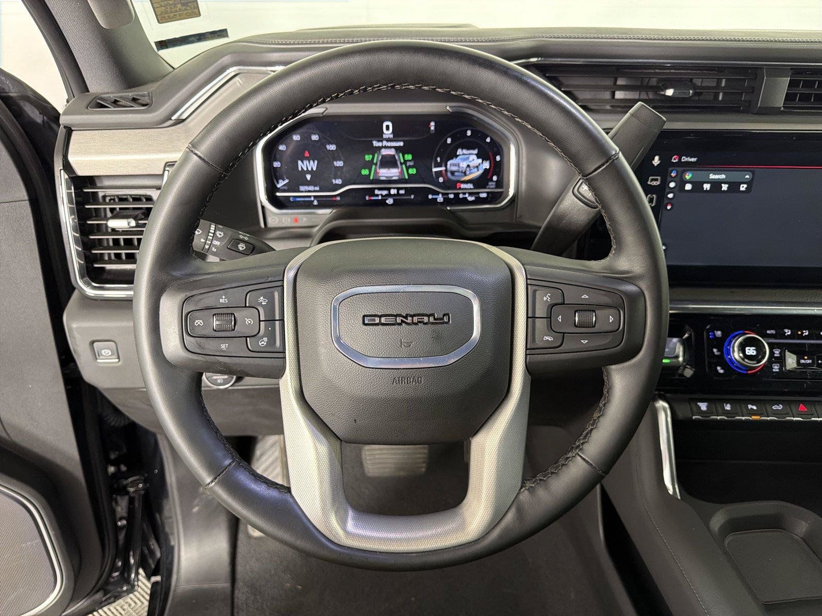 Used 2025 GMC Sierra 2500 Denali w/ Denali Reserve Package AWD/4WD image 15