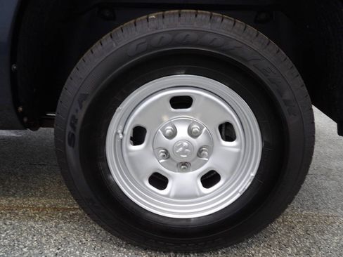 Used 2018 RAM 1500 Express RWD image 15