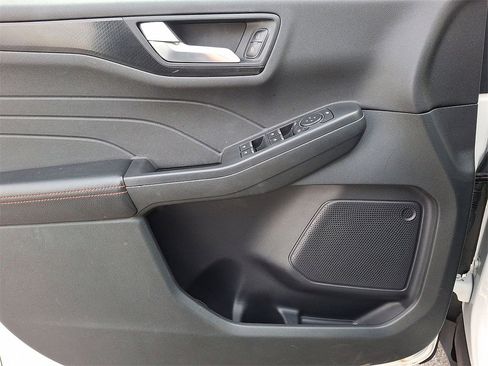 Certified 2022 Ford Escape SEL w/ SEL Stealth AWD Package image 10