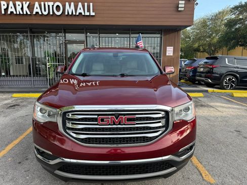 Used 2018 GMC Acadia SLT FWD image 2