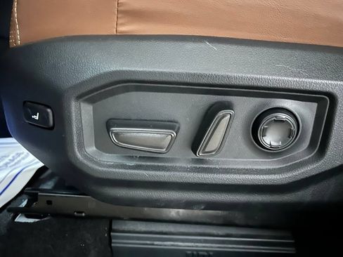Used 2022 Toyota Tundra 1794 Edition AWD/4WD image 21