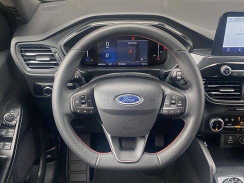 Used 2025 Ford Escape ST-Line AWD/4WD image 12