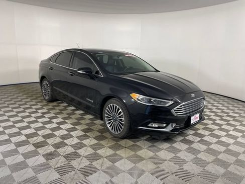 Used 2018 Ford Fusion Titanium FWD image 14