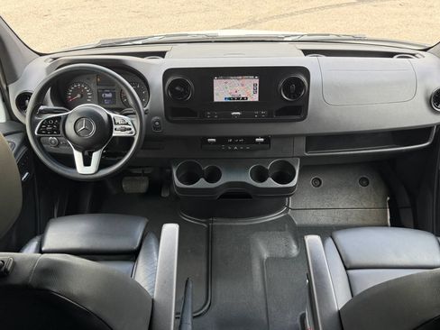 Used 2020 Mercedes-Benz Sprinter 2500 w/ Comfort Plus Package image 17