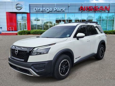 Used 2024 Nissan Pathfinder Rock Creek AWD/4WD image 4