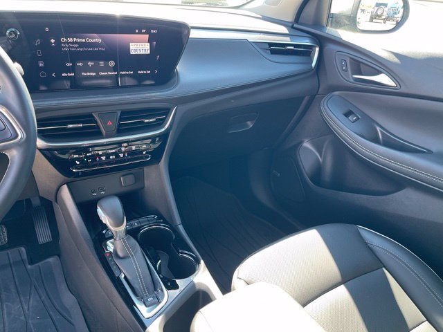 Used 2024 Buick Encore GX Avenir w/ Avenir Technology Package FWD image 18