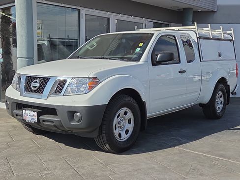 Used 2021 Nissan Frontier S image 2