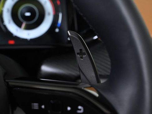 Used 2026 Aston Martin V8 Vantage Roadster image 22