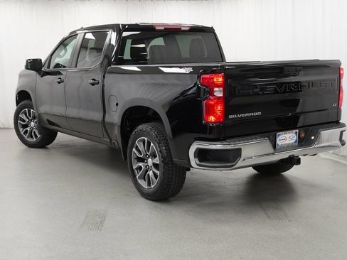 Used 2024 Chevrolet Silverado 1500 LT AWD/4WD image 5