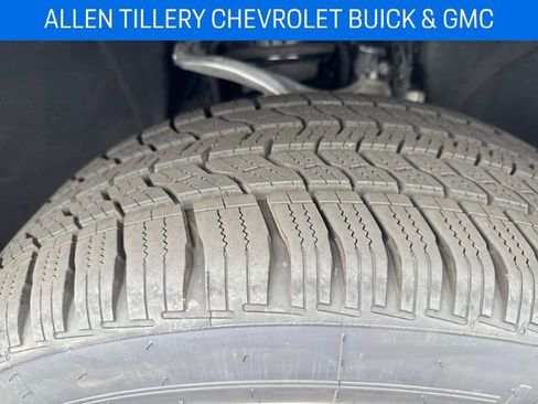 Certified 2023 GMC Yukon Denali image 39