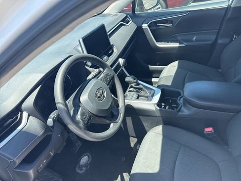 Used 2024 Toyota RAV4 XLE FWD image 15