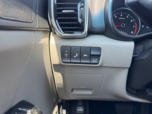 Used 2021 Kia Sportage EX FWD image 19