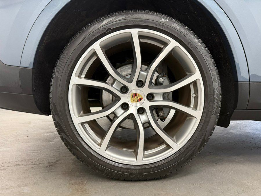 Used 2019 Porsche Cayenne S w/ Premium Plus Package AWD/4WD image 92