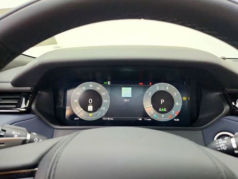 New 2026 Land Rover Range Rover Velar Dynamic SE image 24