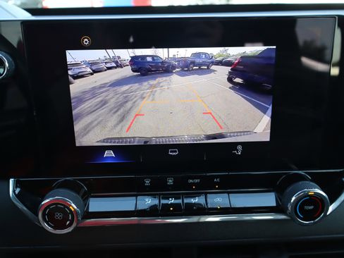 Used 2024 Chevrolet Colorado Trail Boss w/ Advanced Trailering Package image 26