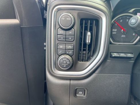 Used 2020 Chevrolet Silverado 1500 High Country image 17
