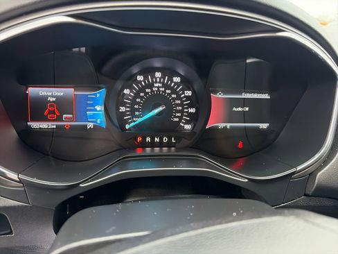 Used 2020 Ford Fusion SE image 21