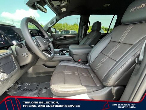 Used 2026 Chevrolet Suburban High Country RWD image 10