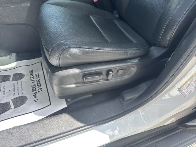 Used 2021 Honda Pilot Elite image 32