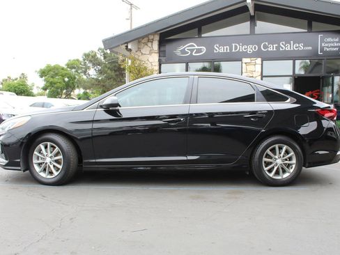 Used 2019 Hyundai Sonata SE FWD image 2