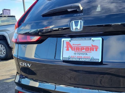 Used 2025 Honda CR-V EX image 7
