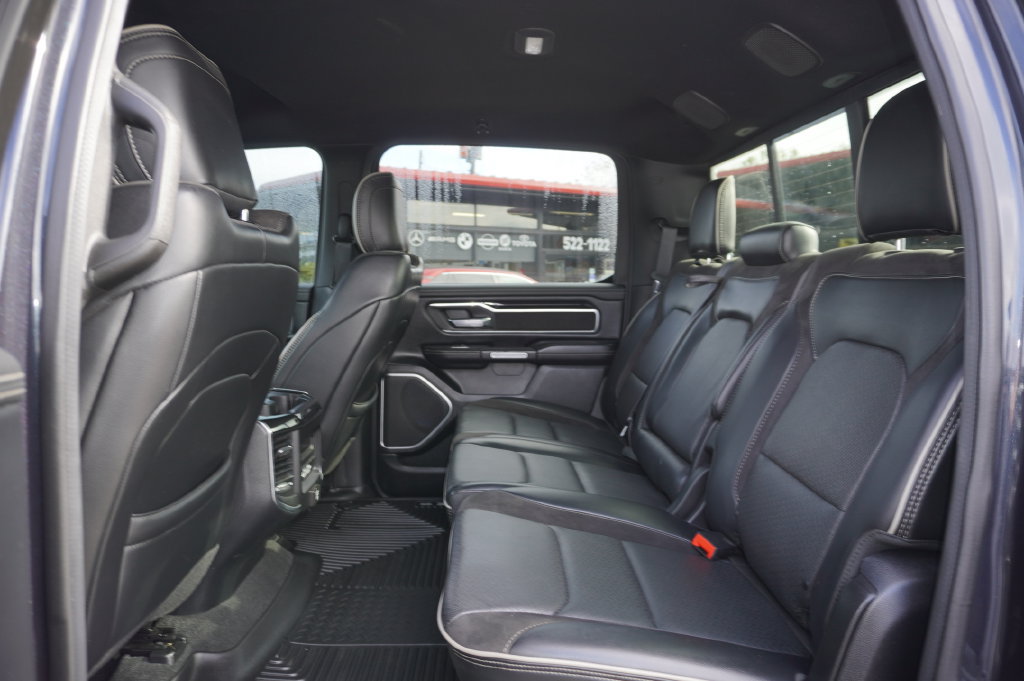 Used 2019 RAM 1500 Laramie w/ Sport Appearance Package AWD/4WD image 28