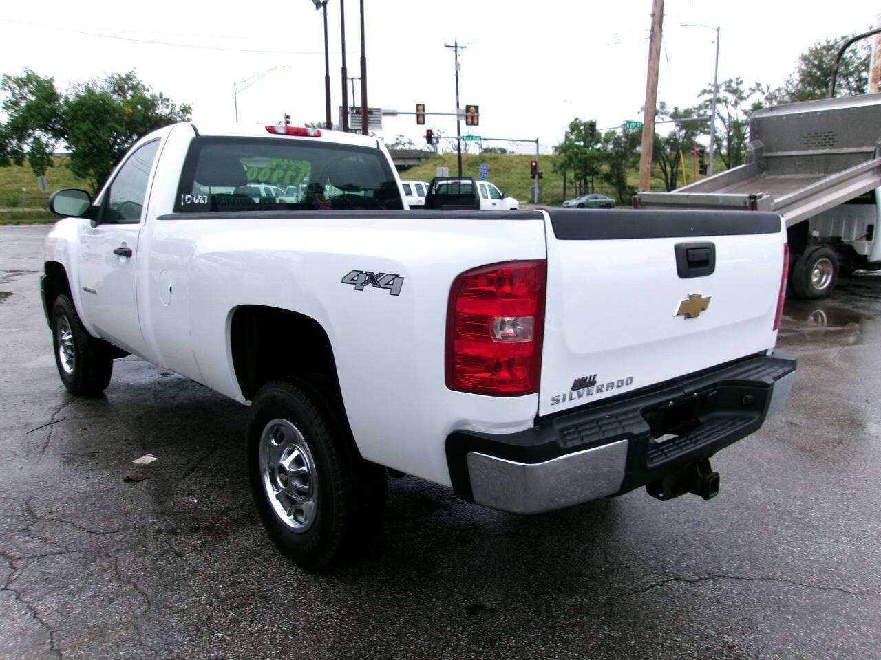Used 2011 Chevrolet Silverado 2500 W/T w/ Snow Plow Prep Package AWD/4WD image 5