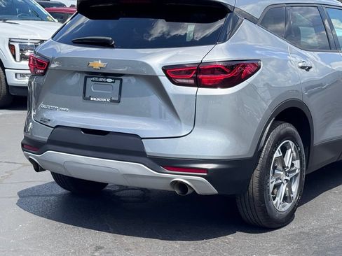 Used 2025 Chevrolet Blazer LT AWD/4WD image 37